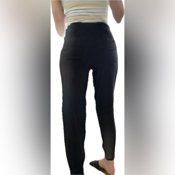 Black Michael by Michael Kors gold accoutrements pants shiny super soft cargo 👖 - Picture 16 of 16